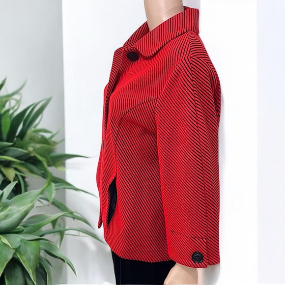 Protégé Montreal Lipstick Red & Black Ribbed Striped w/ 3-Quarter Sleeves Jacket - Picture 8 of 16